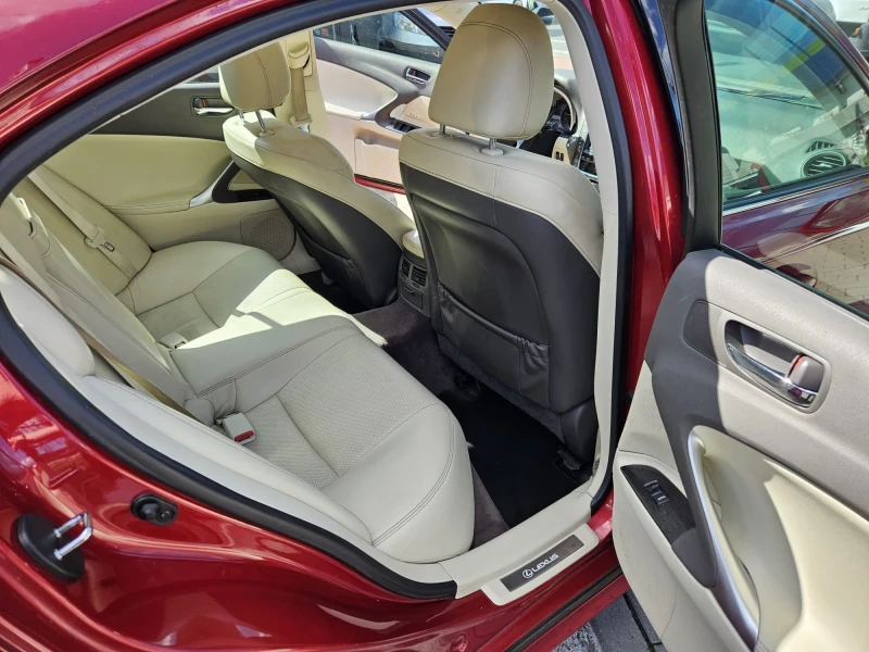 Lexus IS 250, снимка 9 - Автомобили и джипове - 51955576