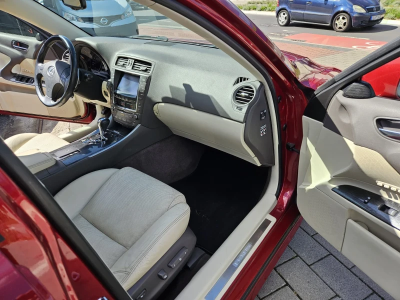 Lexus IS 250, снимка 10 - Автомобили и джипове - 51955576