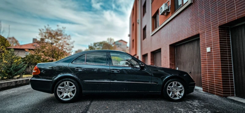 Mercedes-Benz E 500 4 Matic, снимка 8 - Автомобили и джипове - 52589412