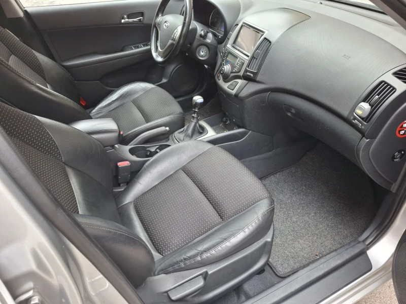 Hyundai I30 2.0 PREMIUM SWISS, снимка 13 - Автомобили и джипове - 52305383