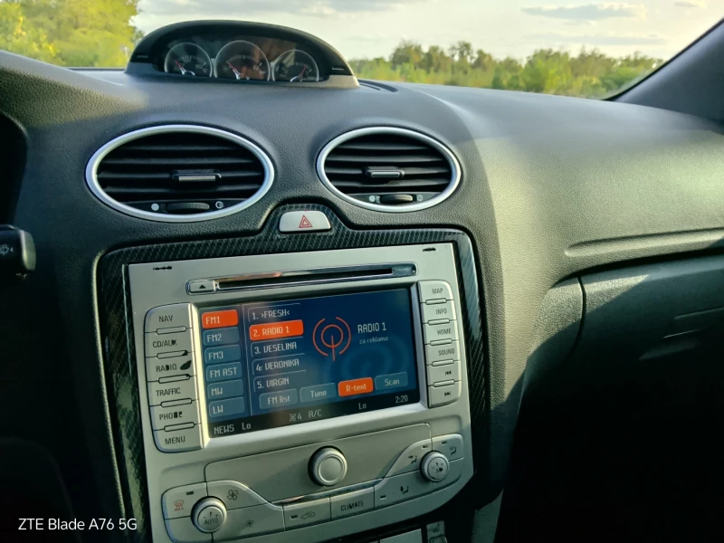 Ford Focus ST 2.5 TI, снимка 14 - Автомобили и джипове - 52343202