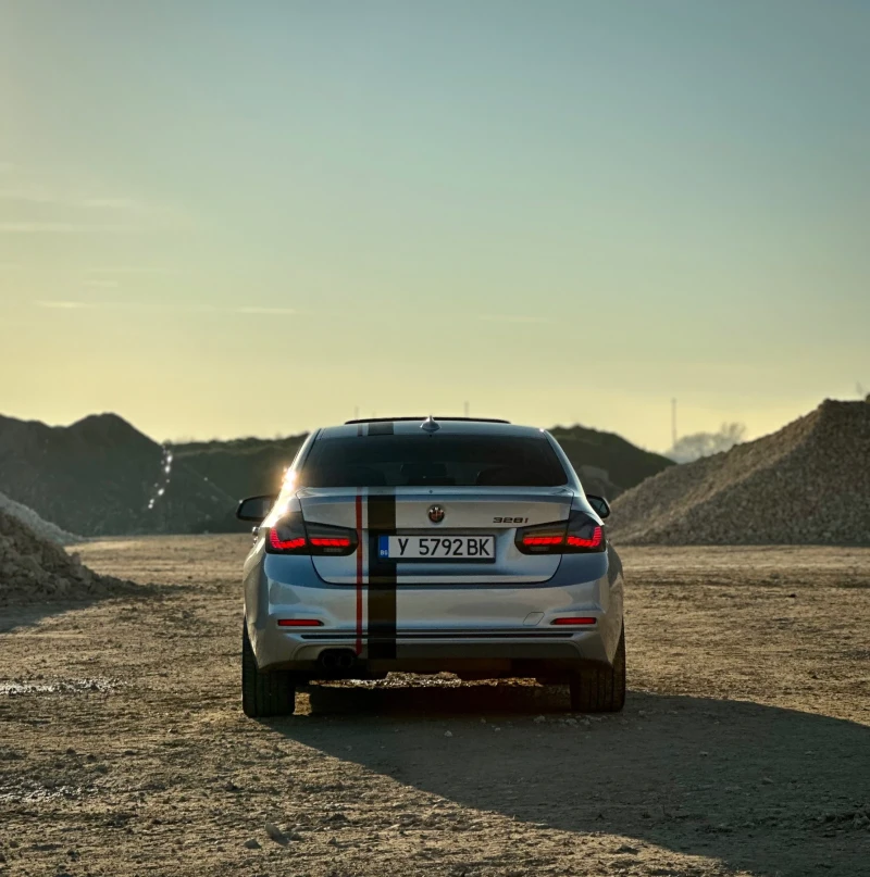 BMW 328 BMW 328i LCI, снимка 5 - Автомобили и джипове - 52423839