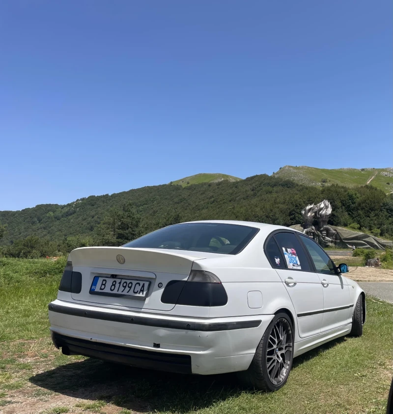 BMW 330, снимка 11 - Автомобили и джипове - 52517549