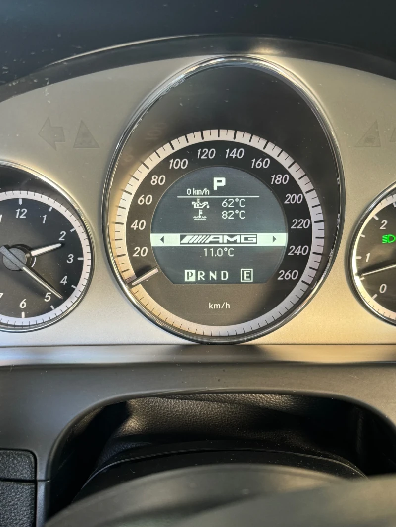 Mercedes-Benz E 350 FULL AMG OPTIC HARMAN/KARDON LOGIC 7, снимка 12 - Автомобили и джипове - 52856679