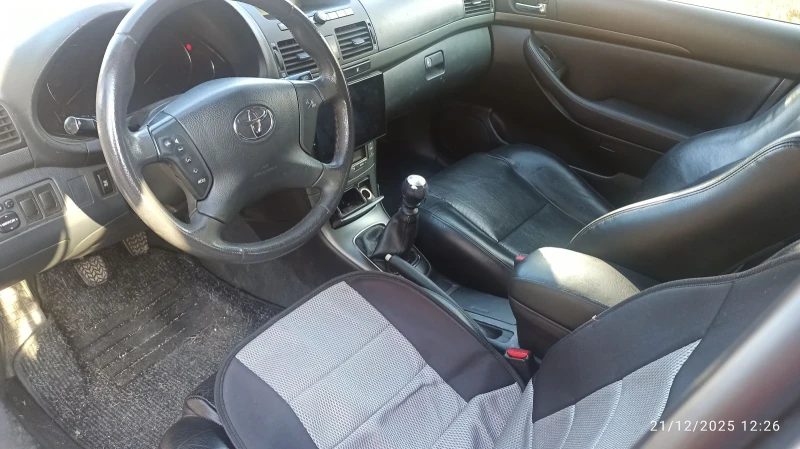 Toyota Avensis, снимка 4 - Автомобили и джипове - 53036759