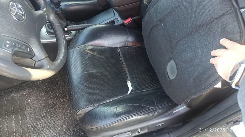 Toyota Avensis, снимка 11 - Автомобили и джипове - 53036759