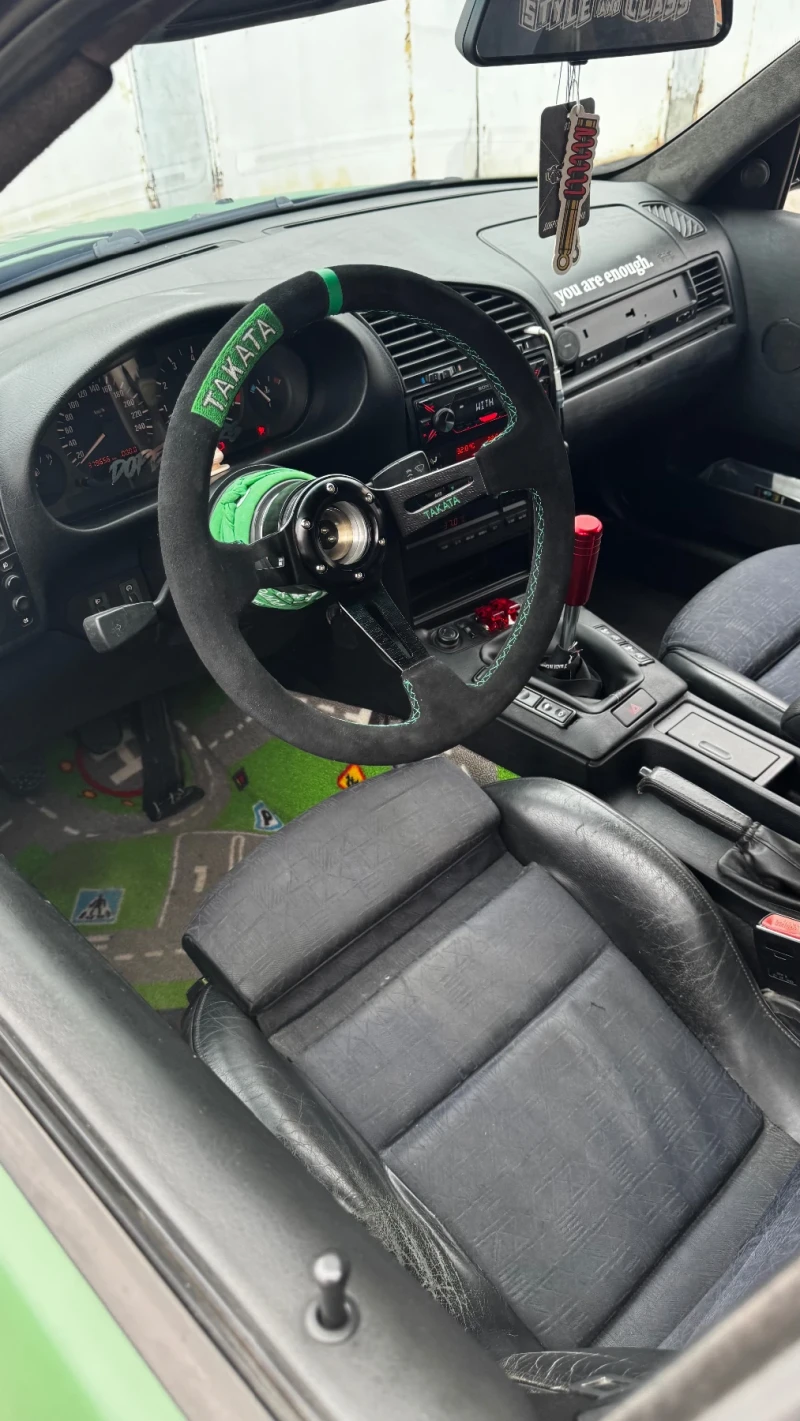 BMW 320, снимка 11 - Автомобили и джипове - 53065442