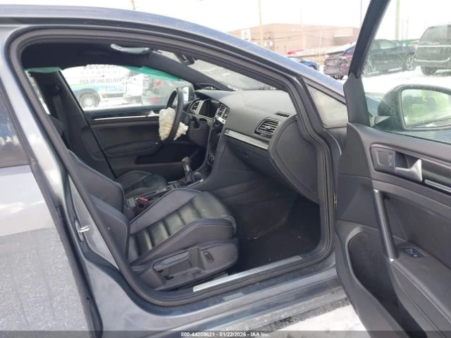 VW Golf R* AWD* KEYLESS* , снимка 5 - Автомобили и джипове - 53876383