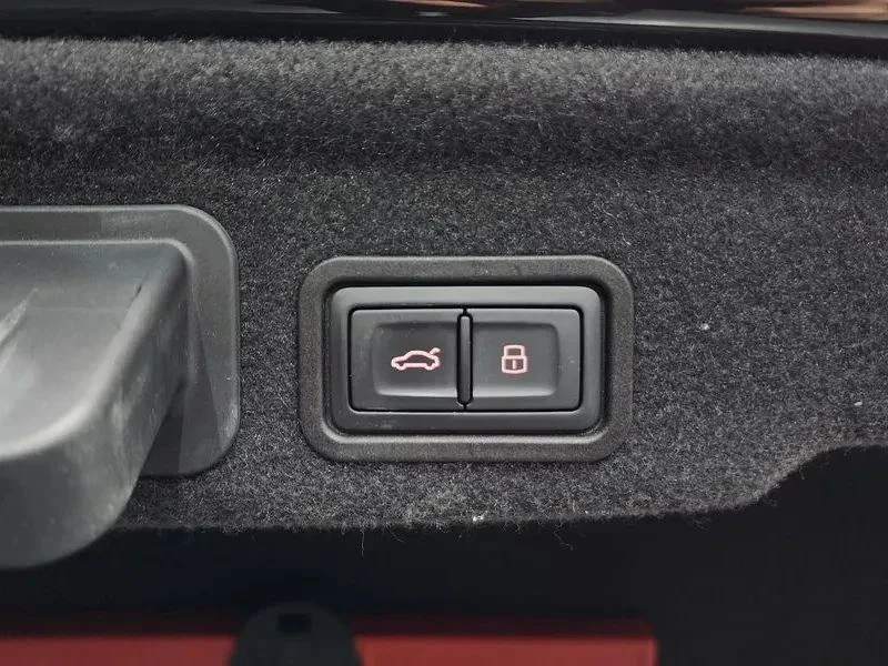 Audi A8, снимка 17 - Автомобили и джипове - 56689601