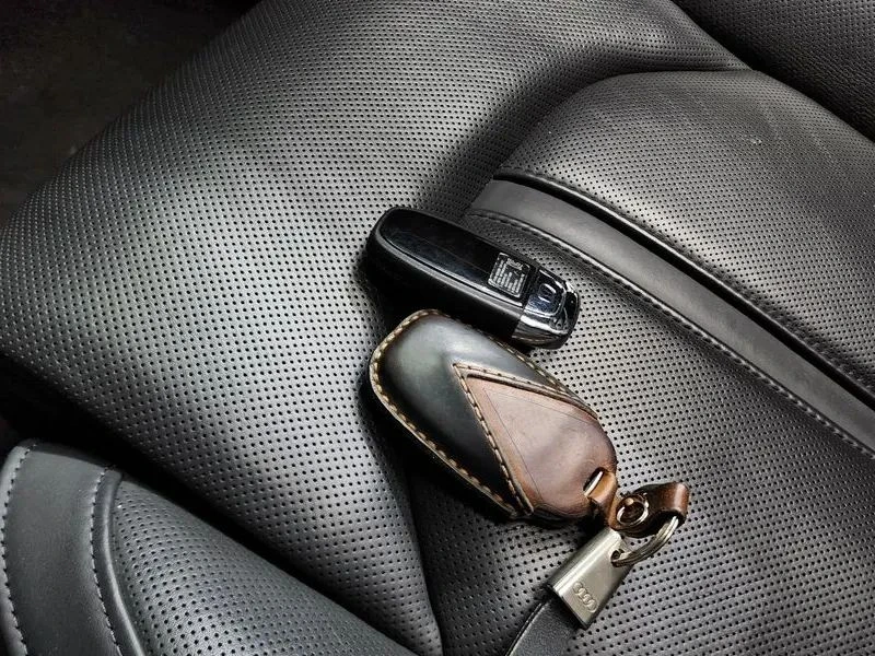 Audi A8, снимка 15 - Автомобили и джипове - 56689601