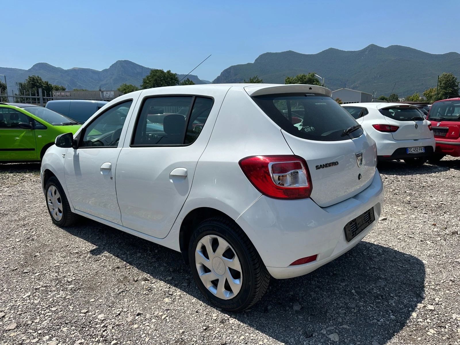 Dacia Sandero 1.5dci 75kc KLIMA ITALIA - изображение 3