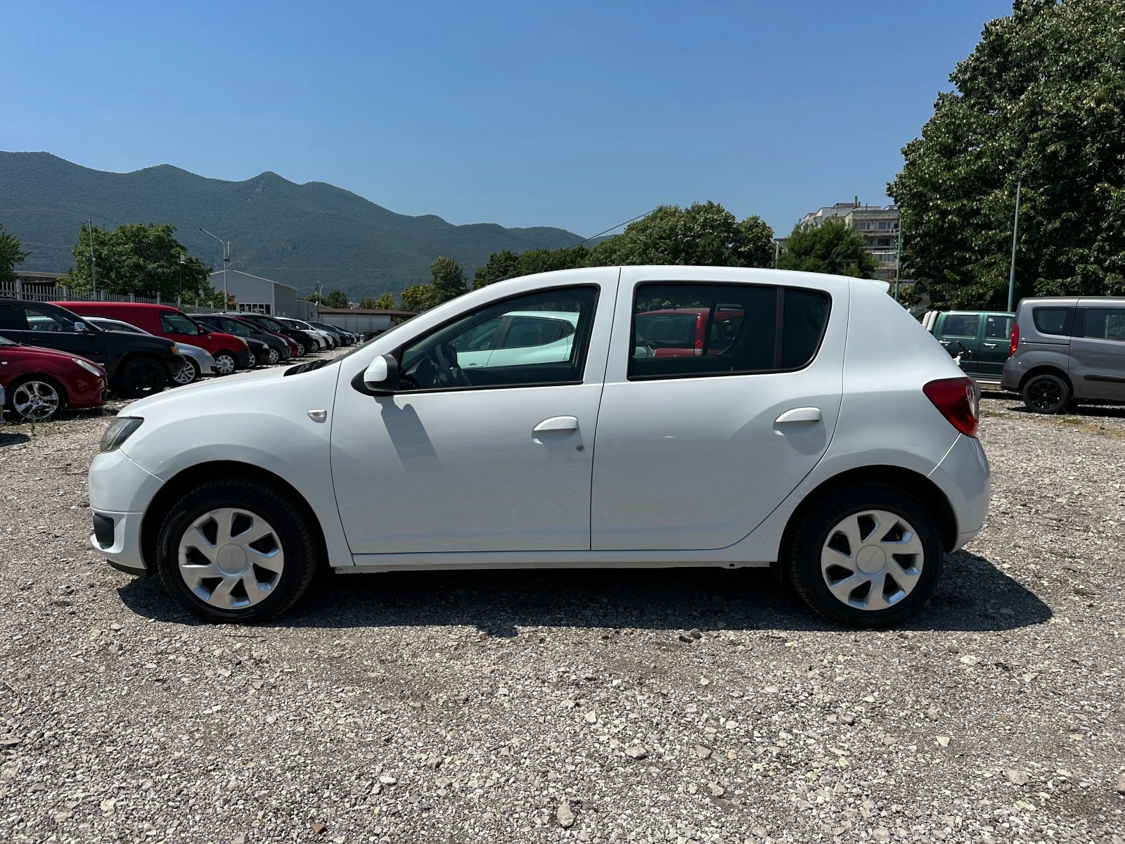 Dacia Sandero 1.5dci 75kc KLIMA ITALIA - изображение 2