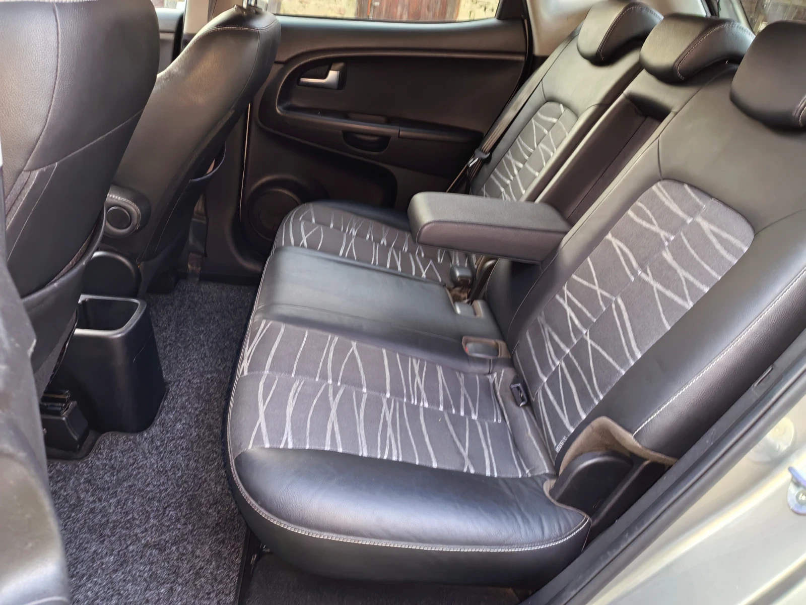 Kia Venga 1.4 CRDI Euro 6B  -  | Mobile.bg   14