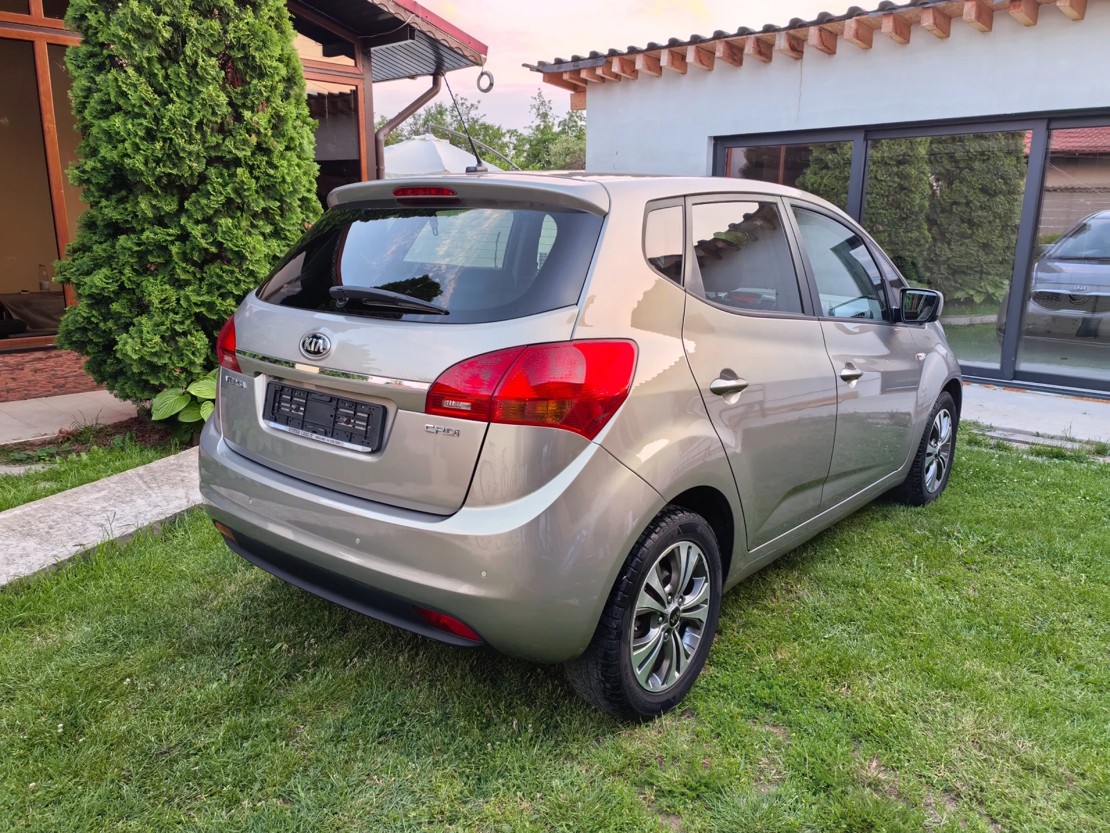 Kia Venga 1.4 CRDI Euro 6B Навигация -Камера ТОП - изображение 6