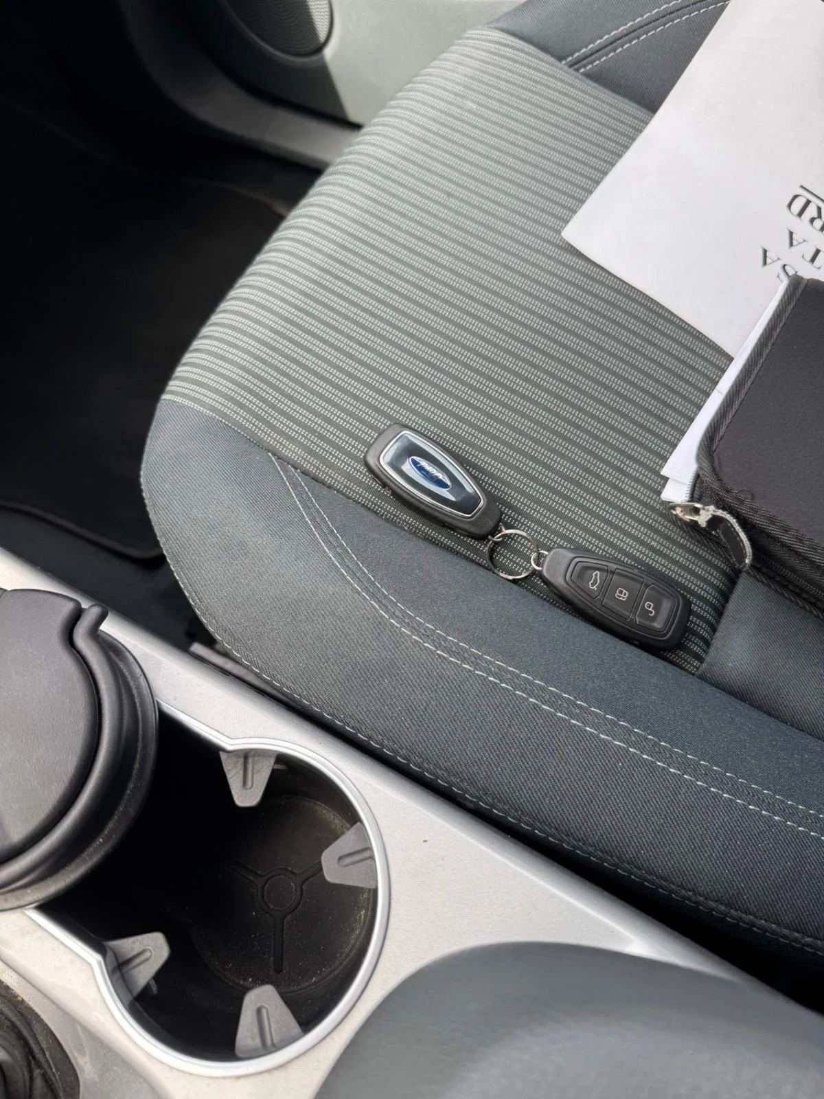 Ford C-max 1, 6tdci-115к.с.TITANIUM - изображение 6