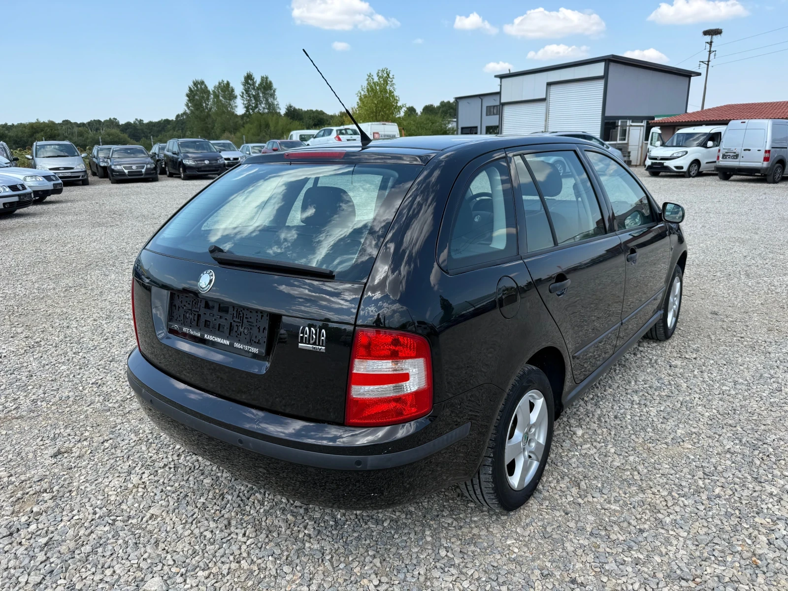 Skoda Fabia 1.4i-75PS-КЛИМАТИК - изображение 5