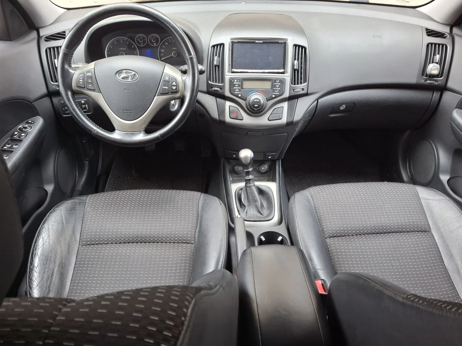 Hyundai I30 2.0 PREMIUM SWISS - изображение 9