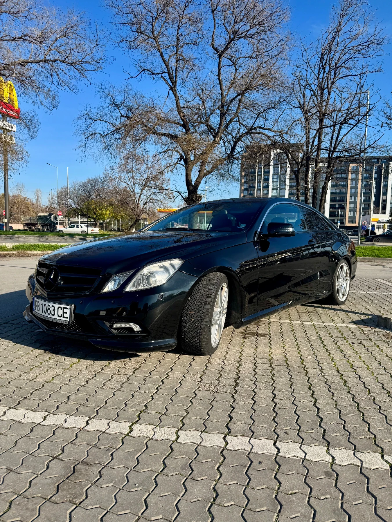 Mercedes-Benz E 350 FULL AMG HARMAN/KARDON LOGIC 7 - изображение 2