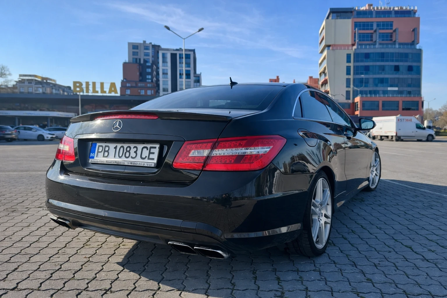 Mercedes-Benz E 350 FULL AMG OPTIC HARMAN/KARDON LOGIC 7 - изображение 4