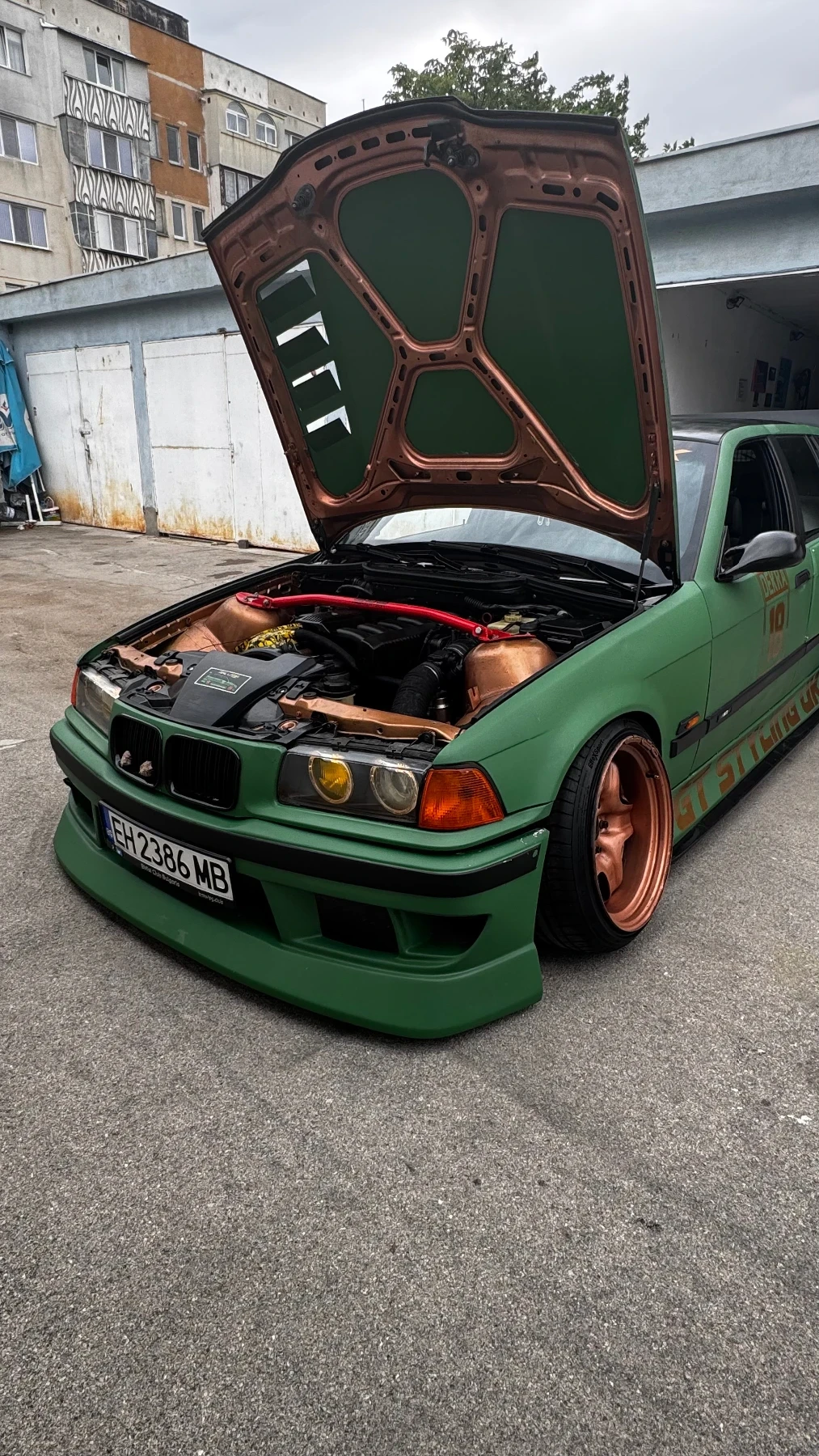 BMW 320  - изображение 2