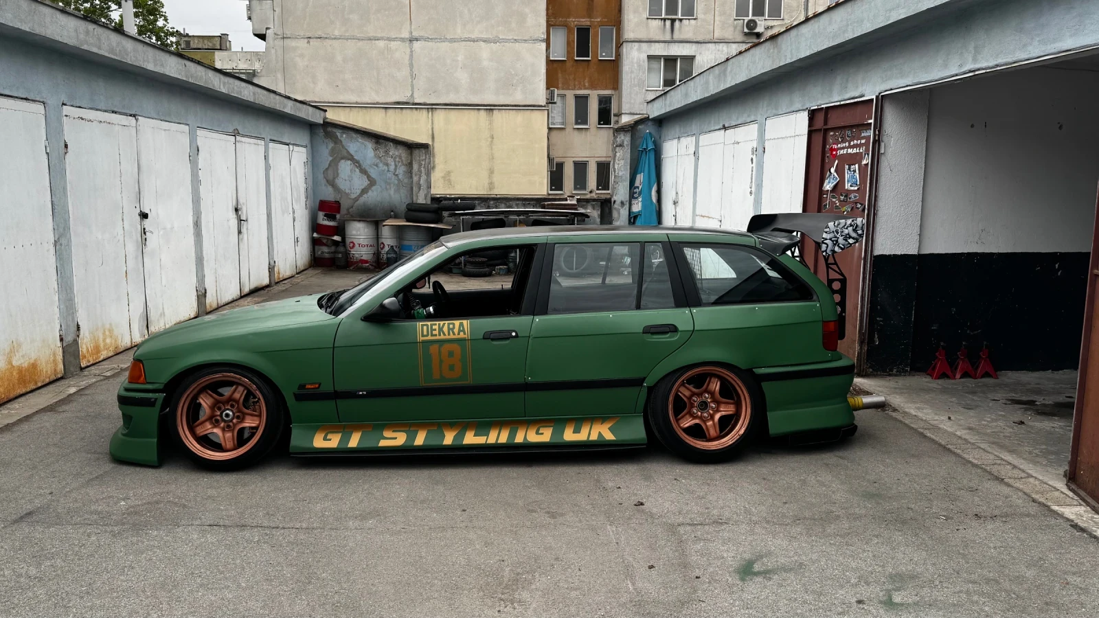 BMW 320  - изображение 4