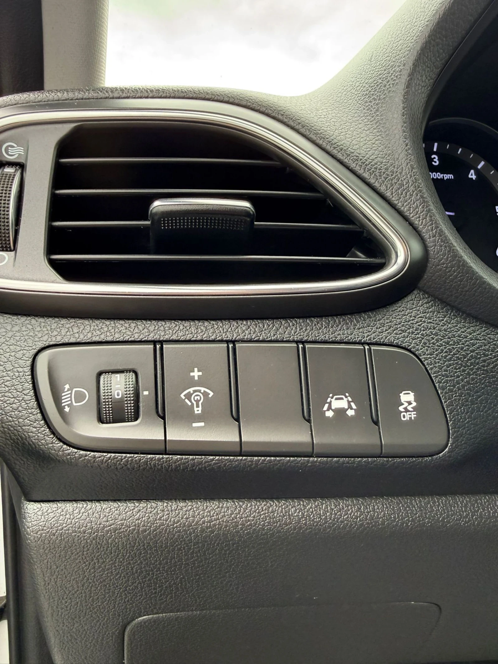 Hyundai I30 1.6 CRDI 110 , снимка 15 - Автомобили и джипове - 53977376