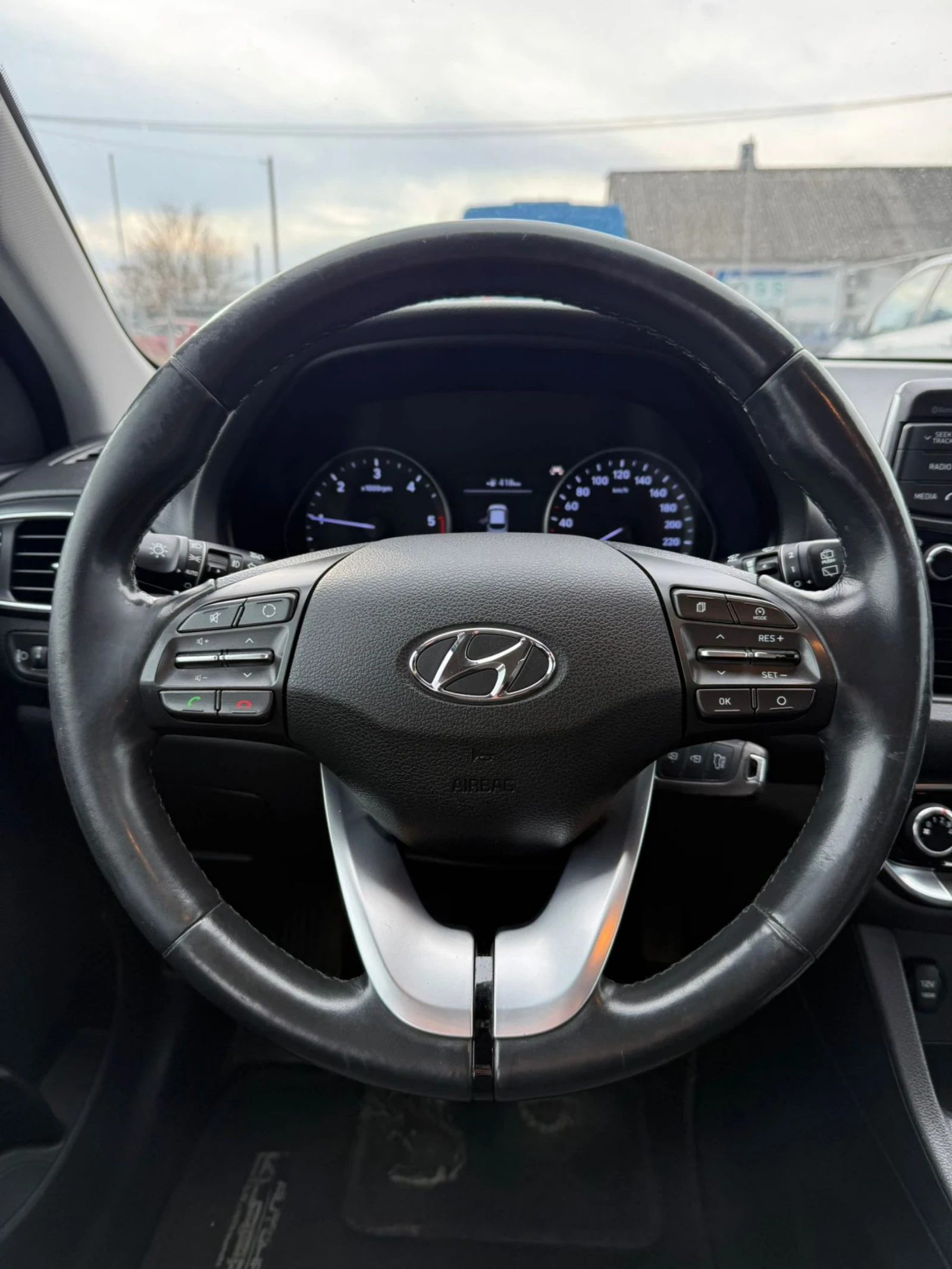 Hyundai I30 1.6 CRDI 110 , снимка 12 - Автомобили и джипове - 53977376