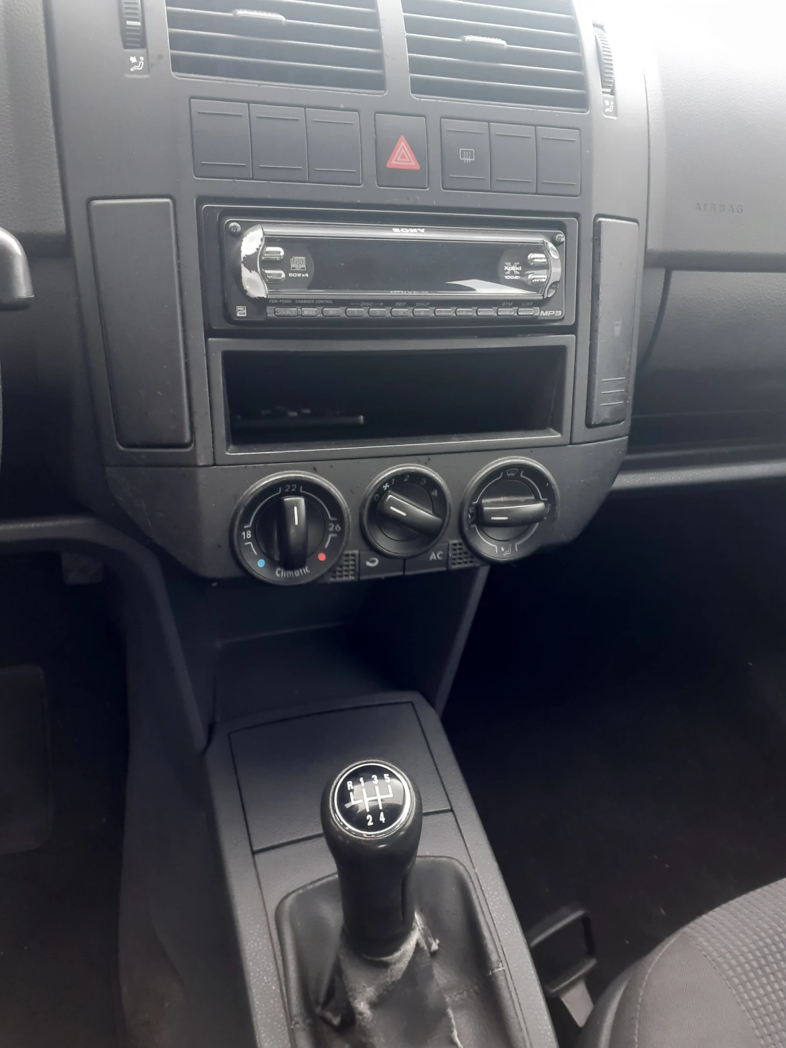 VW Polo, снимка 7 - Автомобили и джипове - 54243545