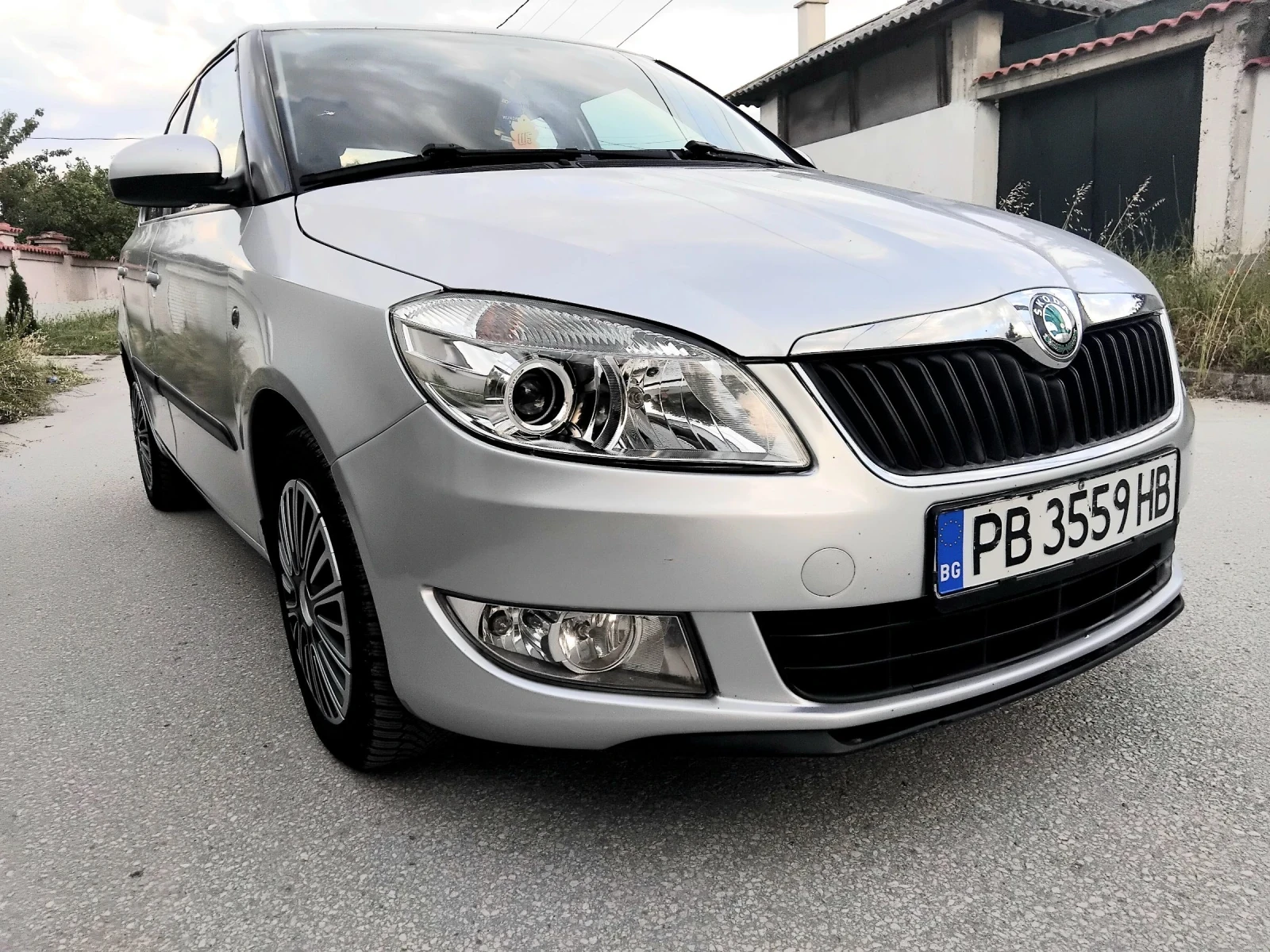 Skoda Fabia 1.2i.65.ВЕРИГА+ КЛИМА + ГАЗОВ ИНЖЕКЦИОН. 2012г, снимка 9 - Автомобили и джипове - 54853169