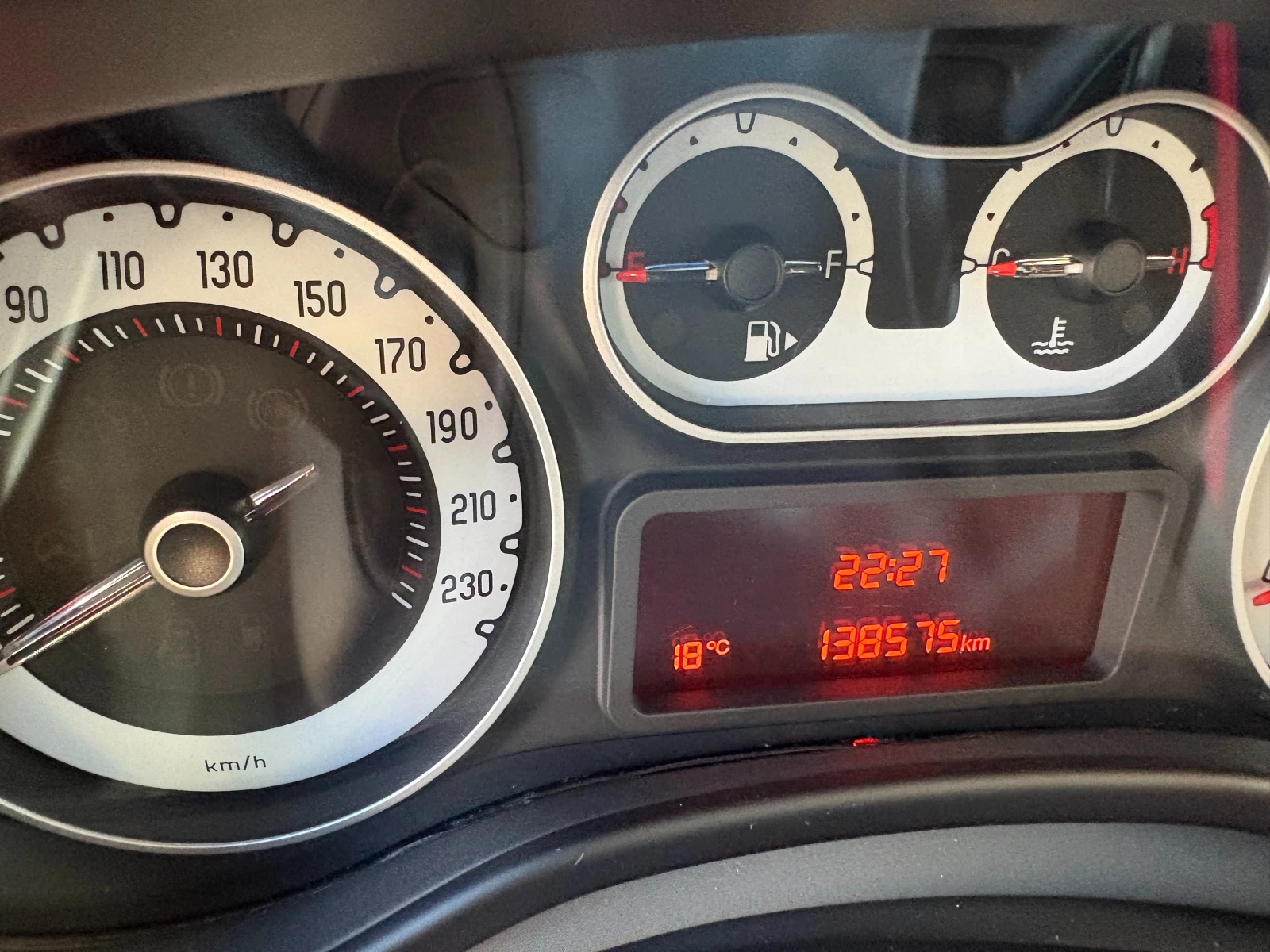 Fiat 500L, снимка 3 - Автомобили и джипове - 55080025