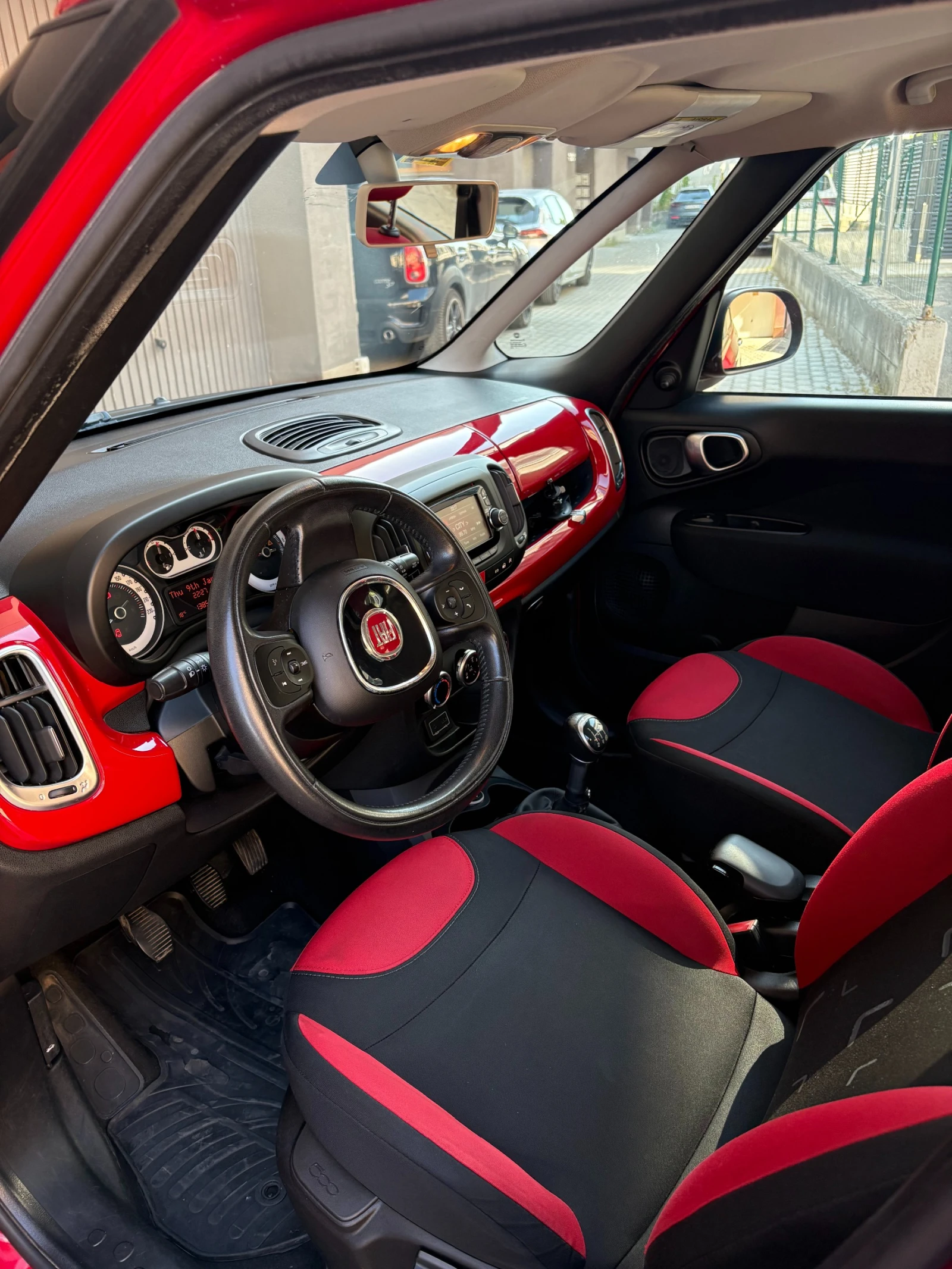 Fiat 500L, снимка 2 - Автомобили и джипове - 55080025