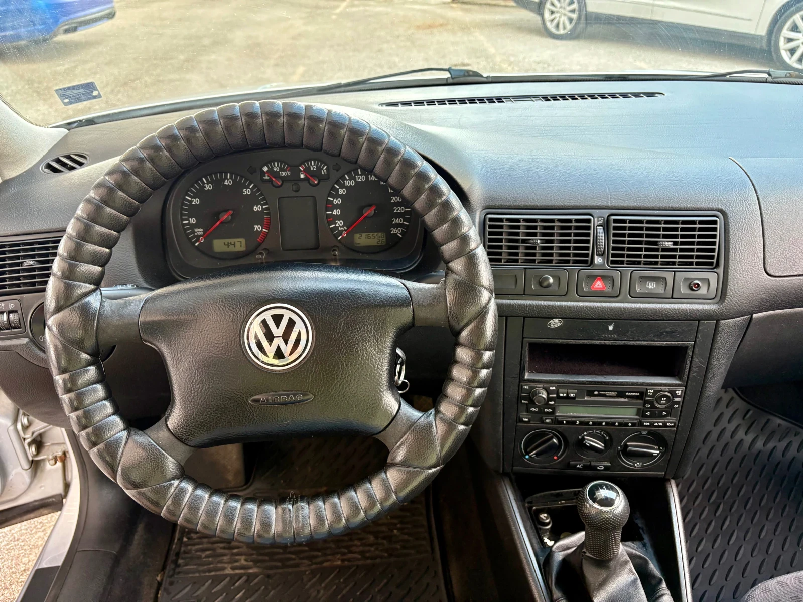 VW Golf 1.6, снимка 10 - Автомобили и джипове - 55189980