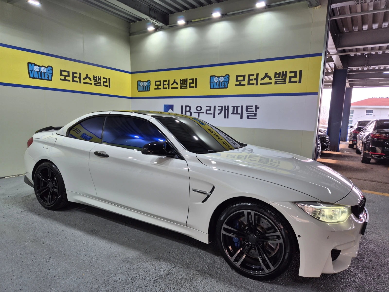 BMW M4 360* HUD* ПОДГРЕВ ВОЛАН* КРАЙНА ЦЕНА, снимка 3 - Автомобили и джипове - 55496064