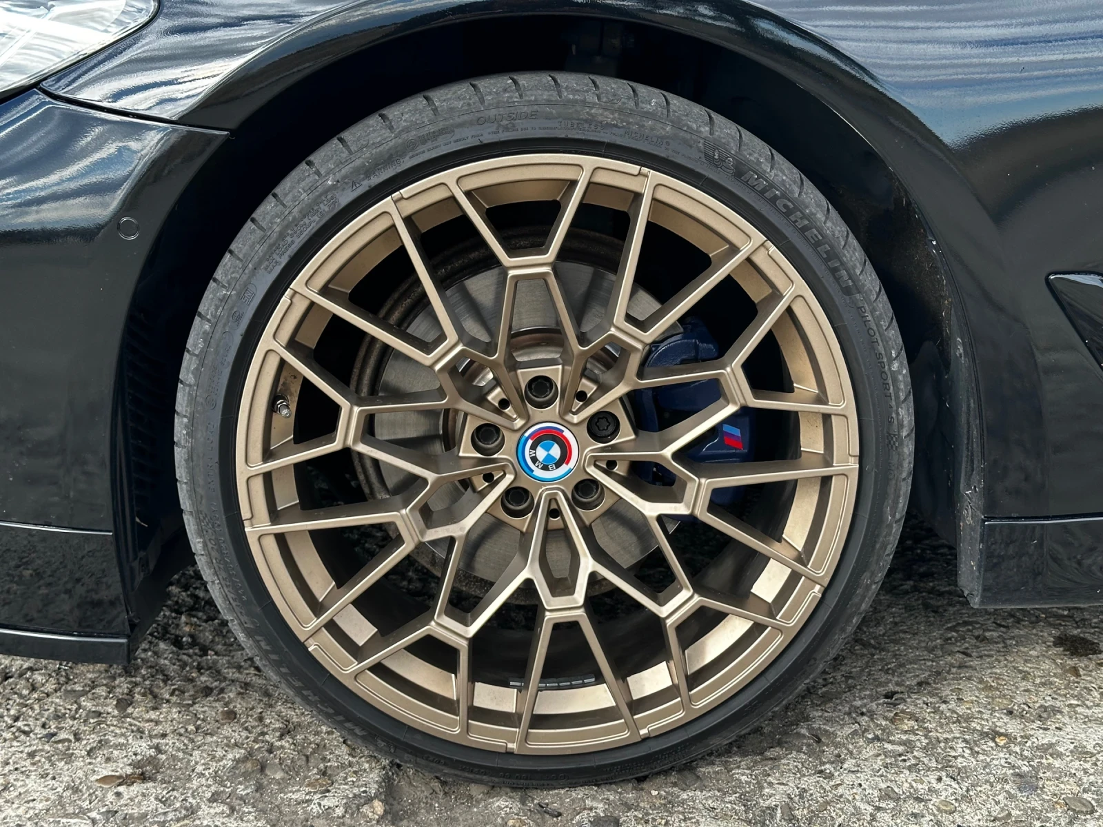 BMW 520 M-performance* FULL LED* KEYLESS* HUD, снимка 6 - Автомобили и джипове - 56252099