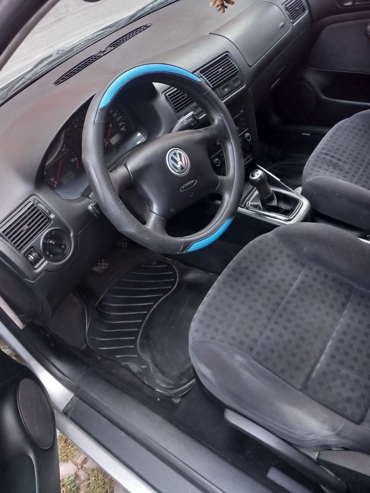 VW Golf 4, снимка 7 - Автомобили и джипове - 56440225