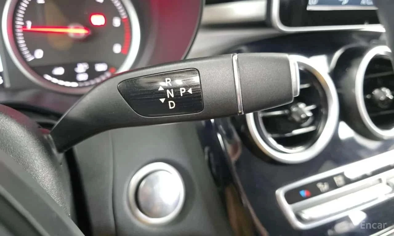 Mercedes-Benz C 200, снимка 9 - Автомобили и джипове - 56687322
