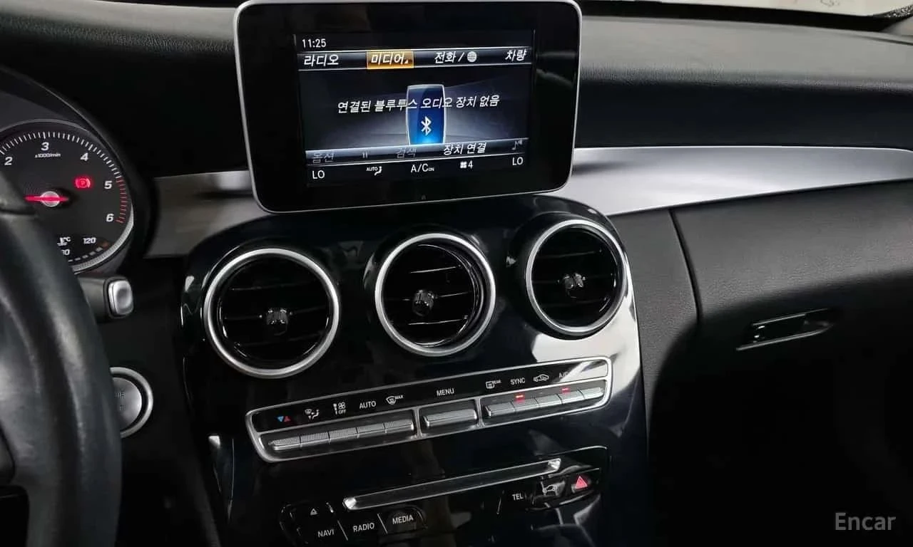 Mercedes-Benz C 200, снимка 14 - Автомобили и джипове - 56687322