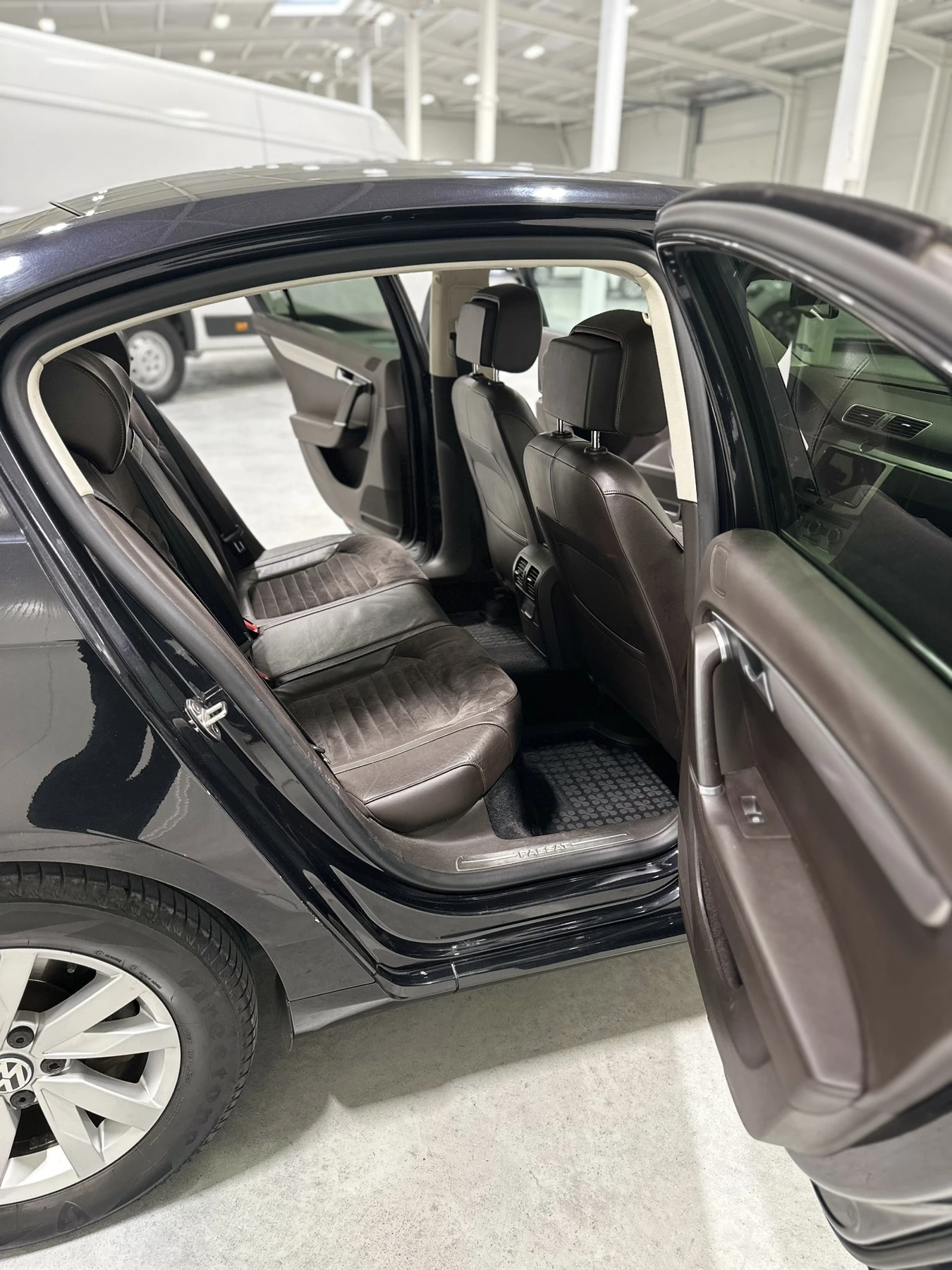 VW Passat, снимка 12 - Автомобили и джипове - 56738480
