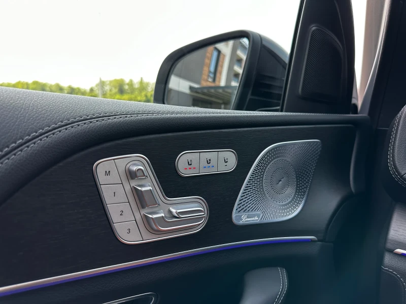 Mercedes-Benz GLE 53 4MATIC Night Package/Full, снимка 11 - Автомобили и джипове - 52384155