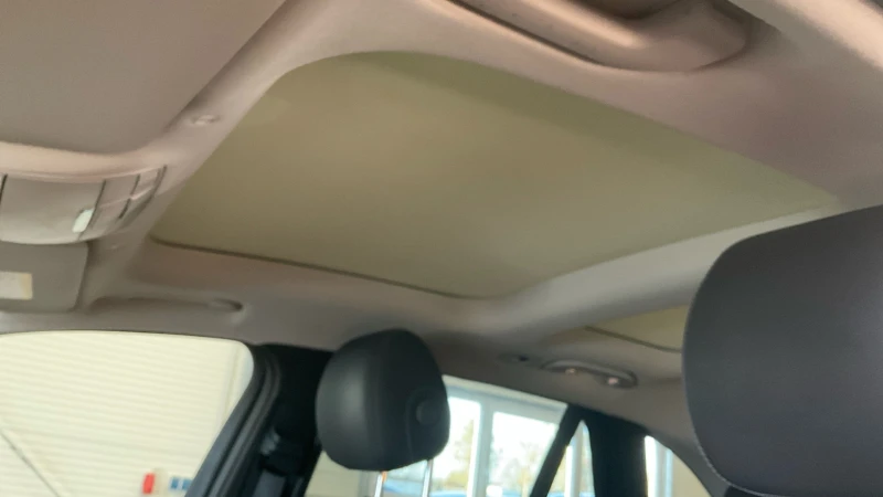 Mercedes-Benz GLC 300 Е 4MATIC 9G-TRONIC | PHEV | ТОП оборудване, снимка 10 - Автомобили и джипове - 52837544