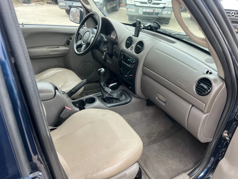 Jeep Cherokee 2.4i 166.000км/КЛИМА/4X4, снимка 12 - Автомобили и джипове - 53087266