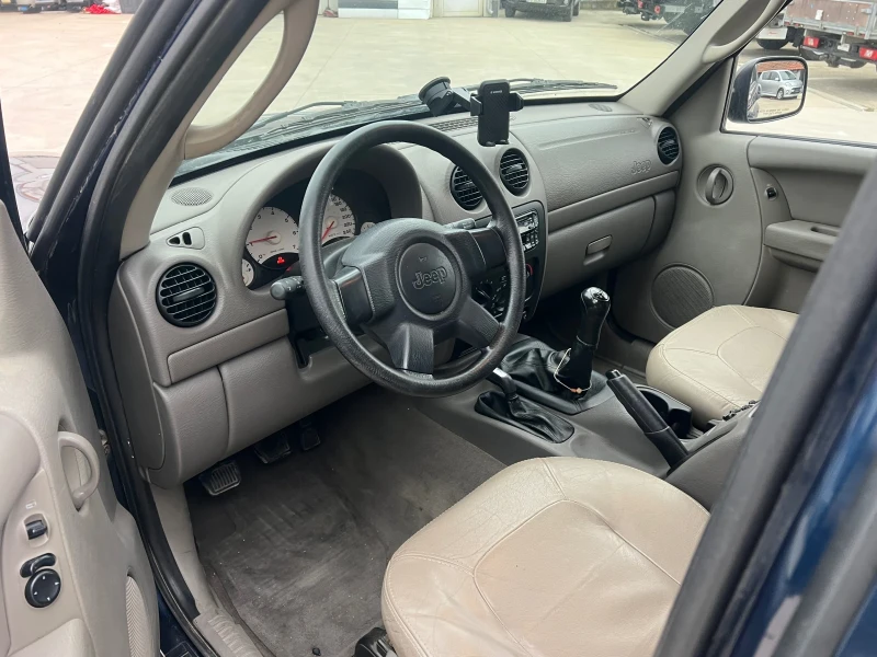Jeep Cherokee 2.4i 166.000км/КЛИМА/4X4, снимка 9 - Автомобили и джипове - 53087266