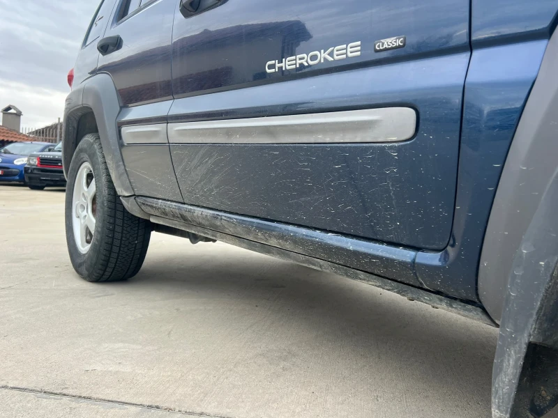 Jeep Cherokee 2.4i 166.000км/КЛИМА/4X4, снимка 4 - Автомобили и джипове - 53087266