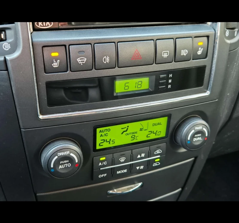 Kia Sorento 3.3 бензин, снимка 6 - Автомобили и джипове - 53252964