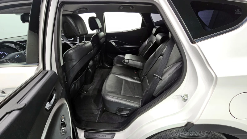 Hyundai Santa fe 2.0CRDI/FACE/Пълна сервизна история !!!, снимка 9 - Автомобили и джипове - 53455093