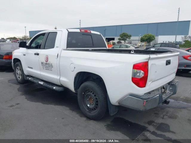 Toyota Tundra  SR5 5.7L V8 | РЕАЛНИ КИЛОМЕТРИ | CARFAX!, снимка 9 - Автомобили и джипове - 47927213