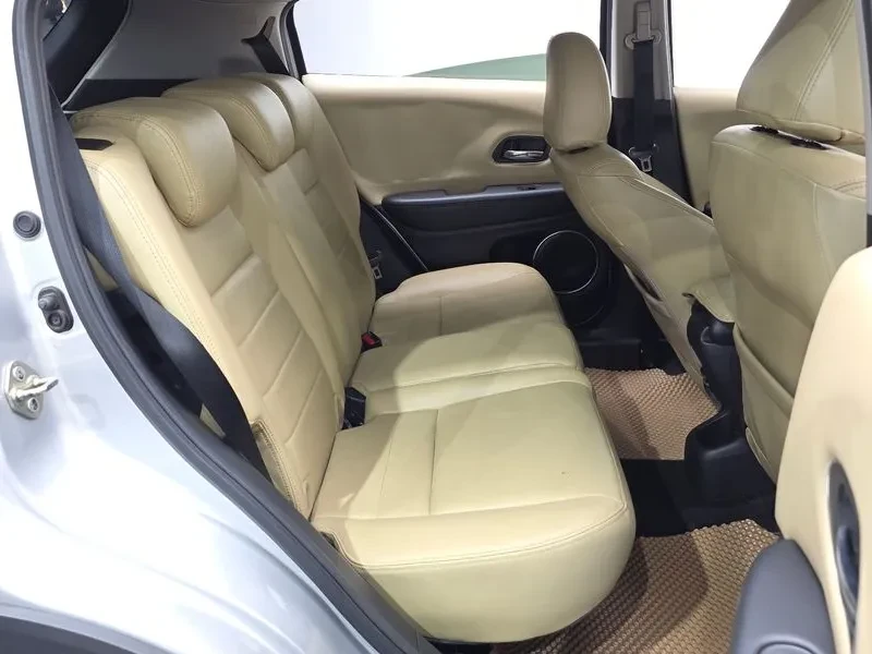 Honda Hr-v 1.8, снимка 12 - Автомобили и джипове - 55352227