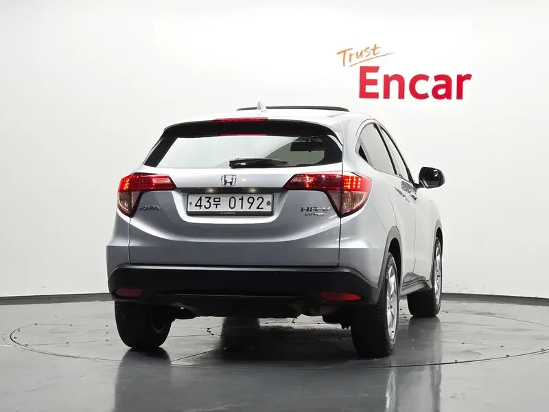 Honda Hr-v 1.8, снимка 4 - Автомобили и джипове - 55352227