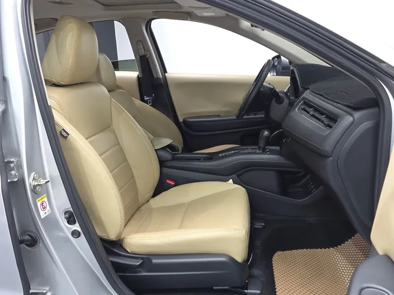 Honda Hr-v 1.8, снимка 11 - Автомобили и джипове - 55352227