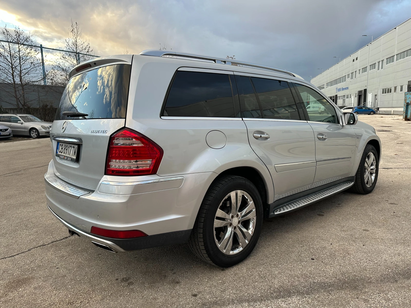 Mercedes-Benz GL 350 Facelift 3.0d 211 к.с. - изображение 4